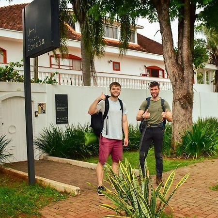 Hostel Poesia Фос-ду-Игуасу Экстерьер фото